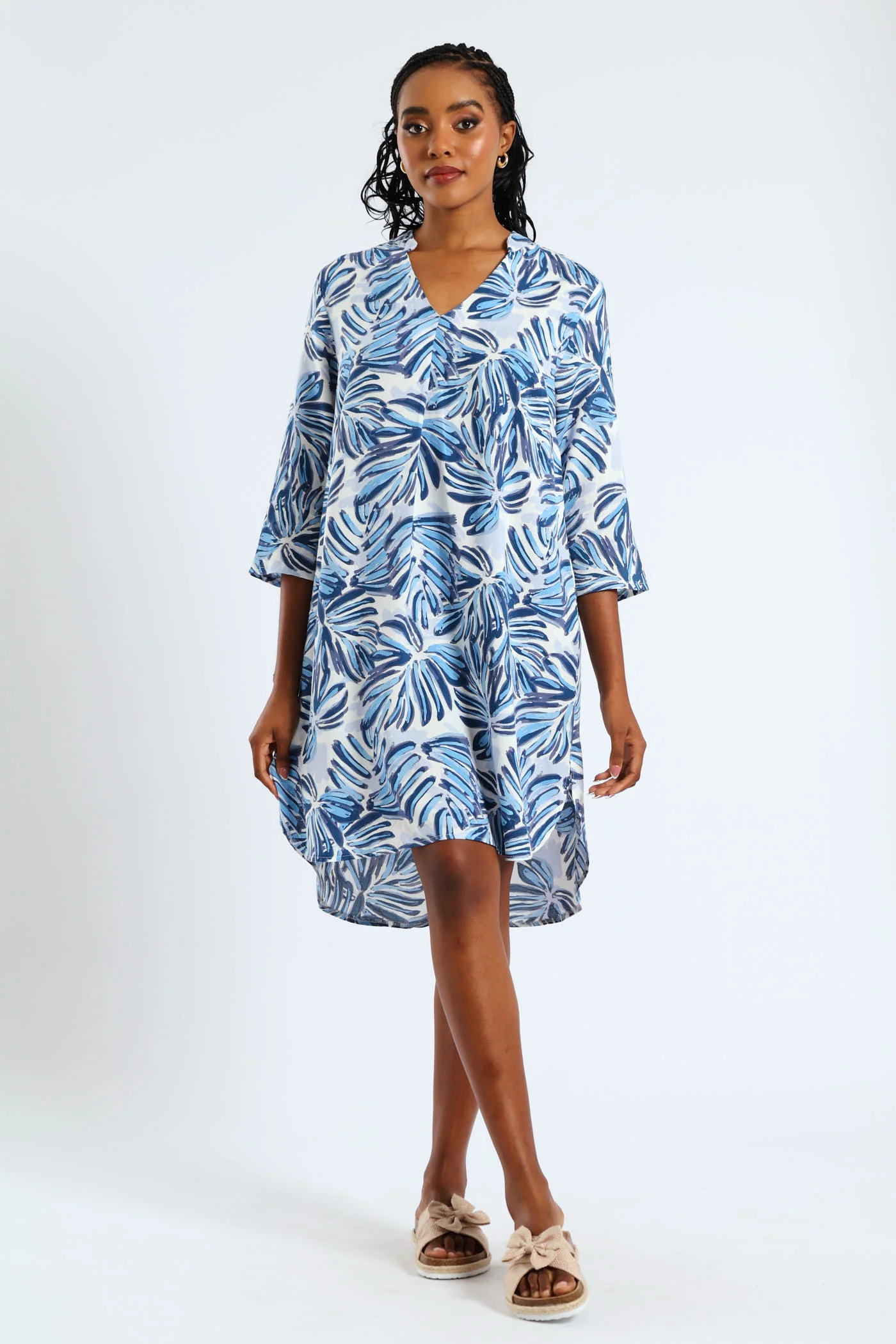 3/4 Sleeve Mandarin Collar Pleat Front Printed Shift Dress - White/Blue