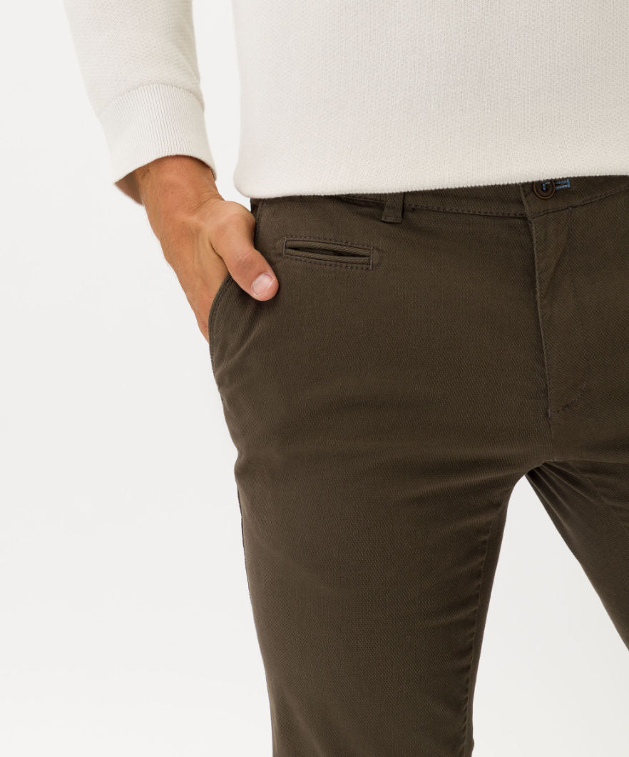 Men's pants with high elastic construction