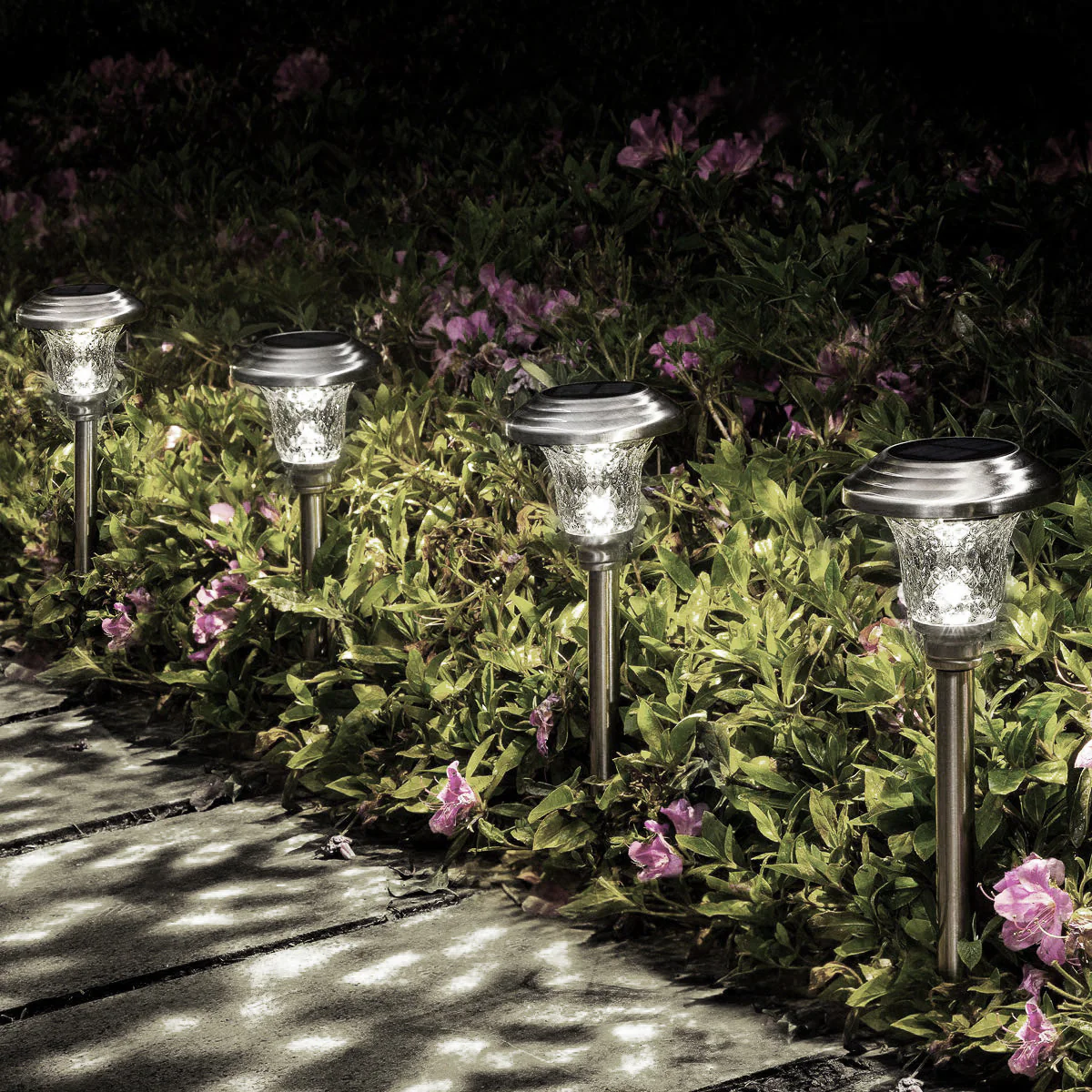 Solar Outdoor Lawn Light 鈥?Stylish & Energy-Efficient Lighting for Your Garden
