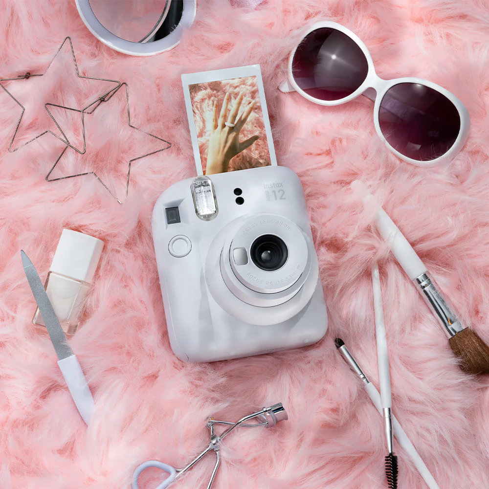 Paquete Instax Mini 12 Blanca + Funboard