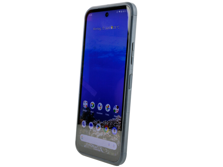 XR21 : A Phone Built to Withstand Extreme Conditions