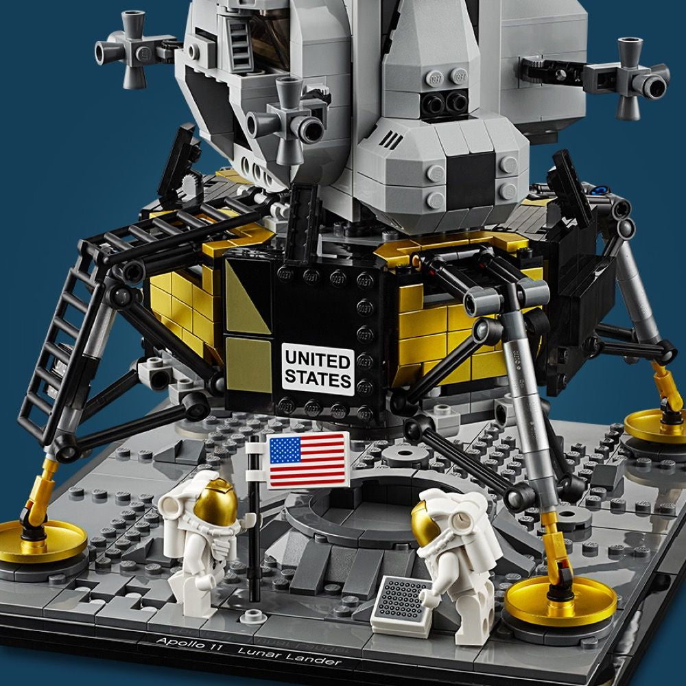LEGO 10266 CREATOR NASA APOLLO 11 LUNAR LANDER