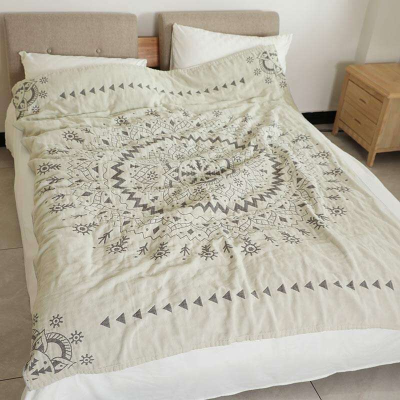Chic Mandala Reversible Flower Cotton Quilt