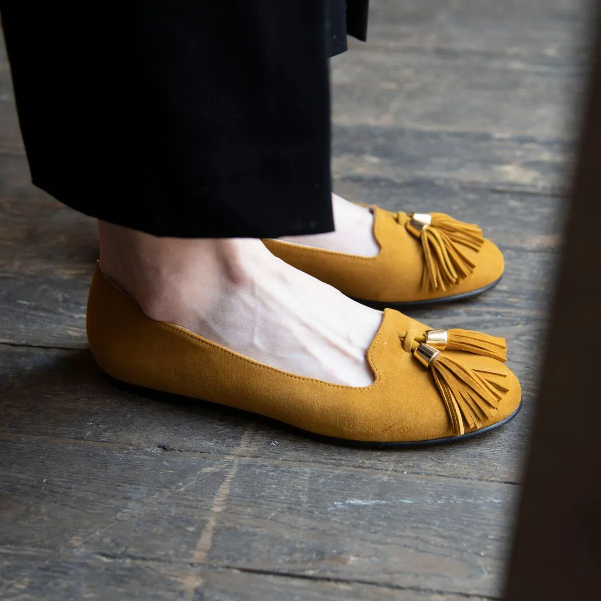 POLINA - Ante Mostaza  Zapato Flat Balerina de Piso Para Dama en Piel