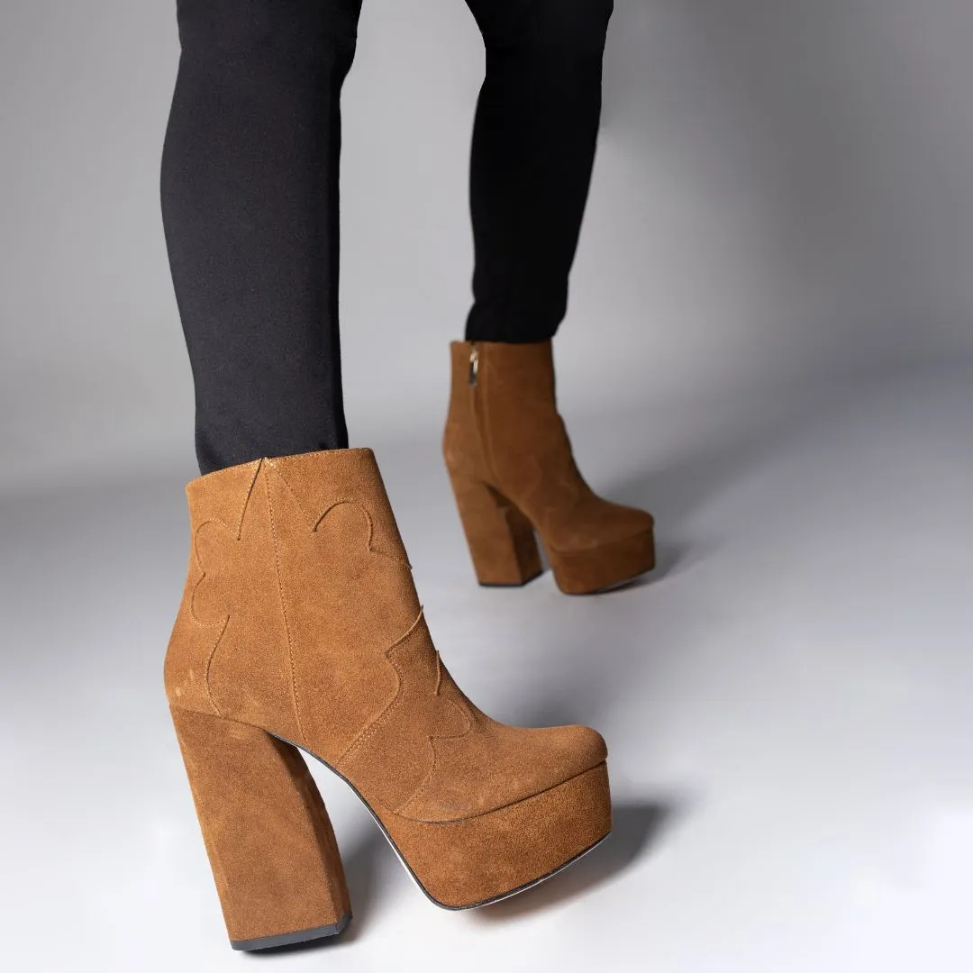 TELMA 135 - Gamuza Canela  Zapato Bota Botin Plataforma Tacon Alto para Dama en Piel