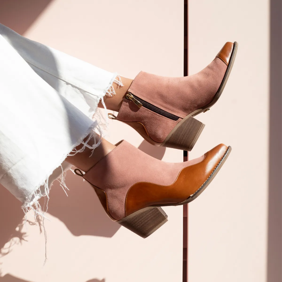 DAISY 60 - Caramelo y Rosa  Zapato Bota Botin Tacon Bajo para Dama en Piel