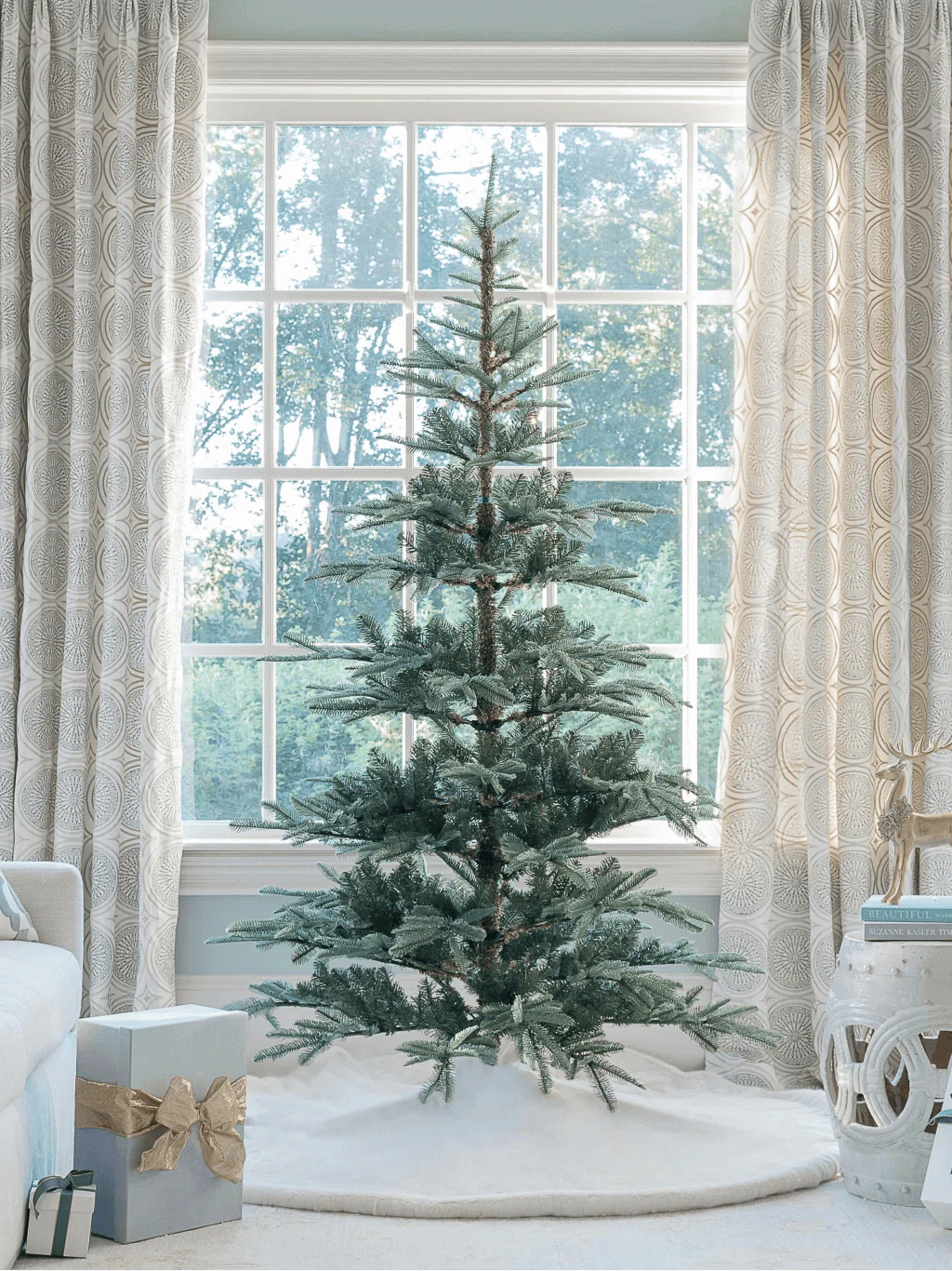 9' King Noble Fir Artificial Christmas Tree with 700 Warm White LED Lights