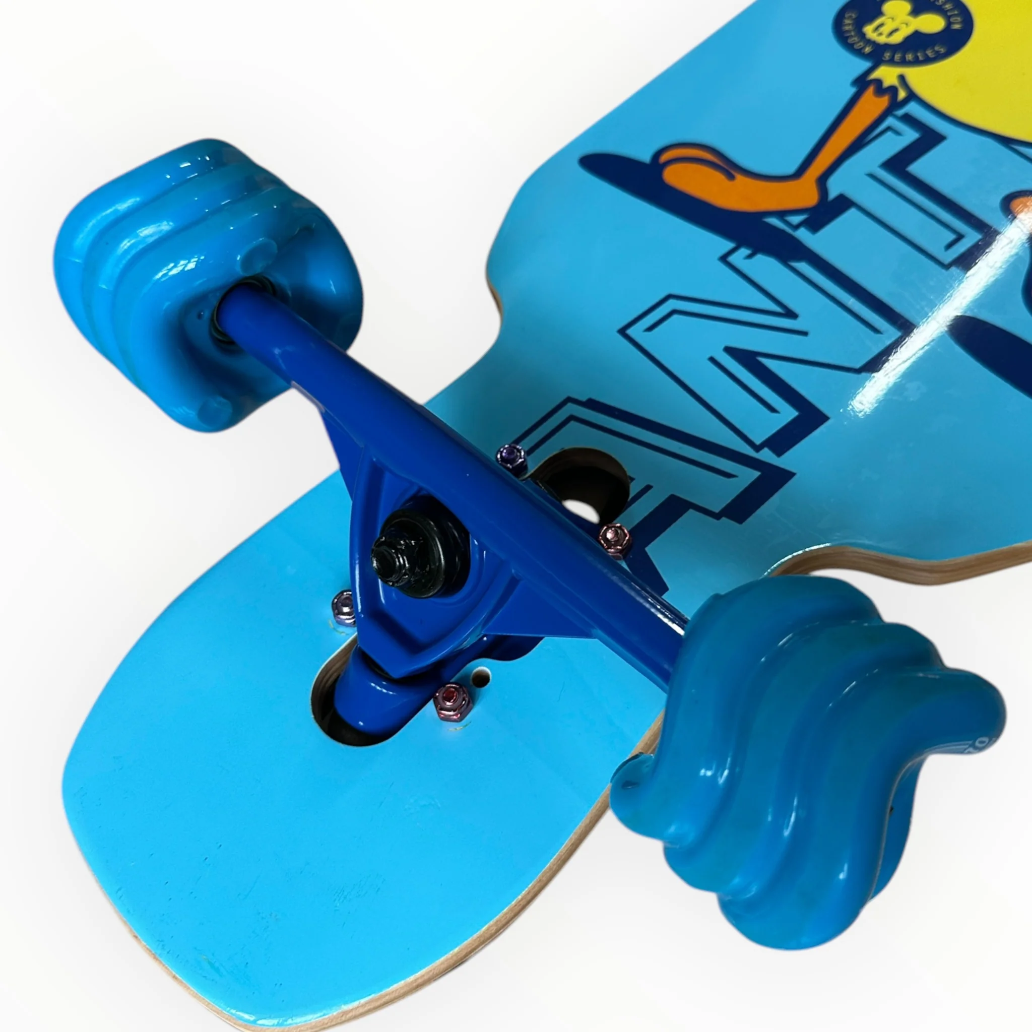 Longboard ANTI ave SHARK WHEELS