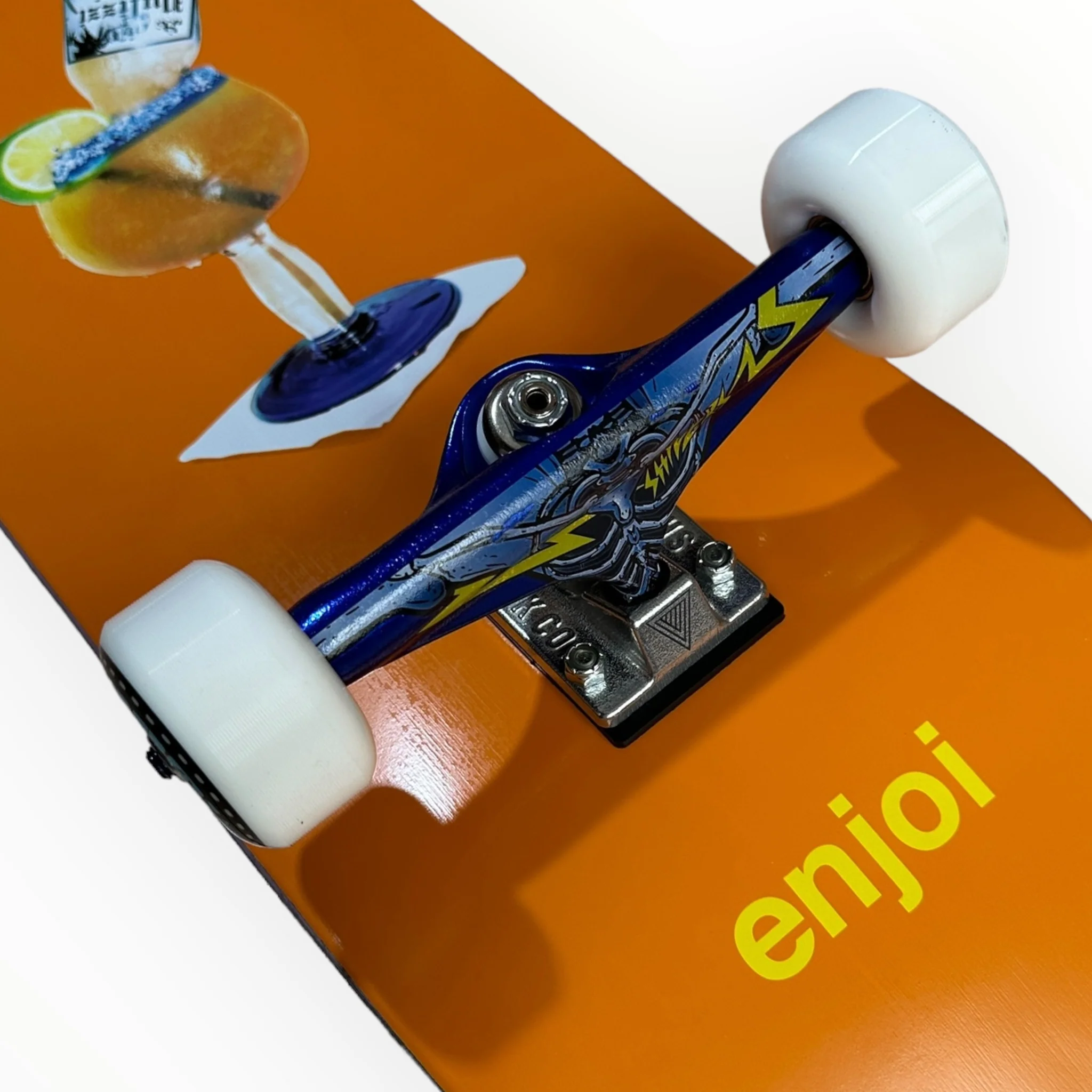 Patineta ENJOI trago (llave + envio gratis).