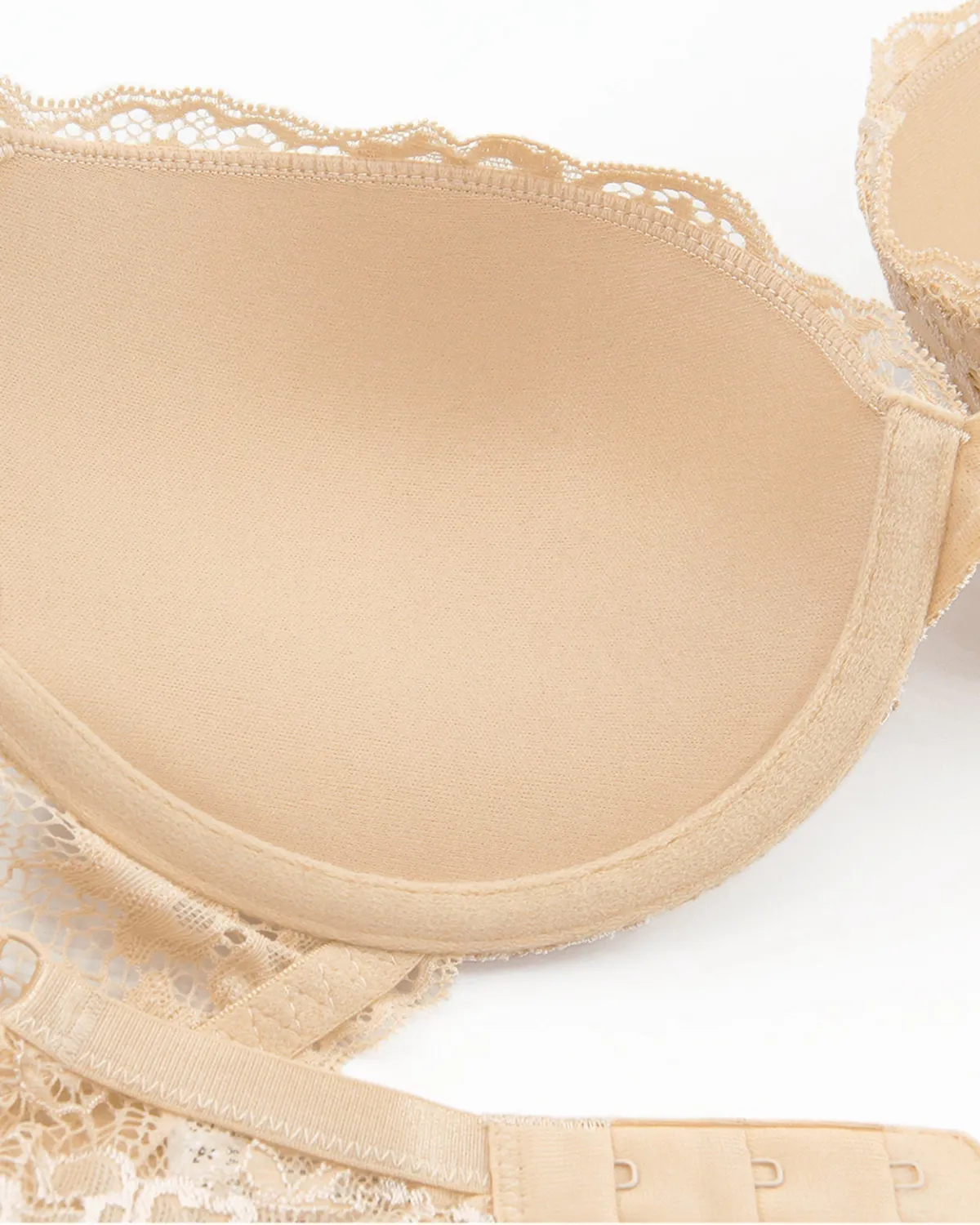 Sujetador semiescotado con aros y realce de encaje floral con relleno ligero