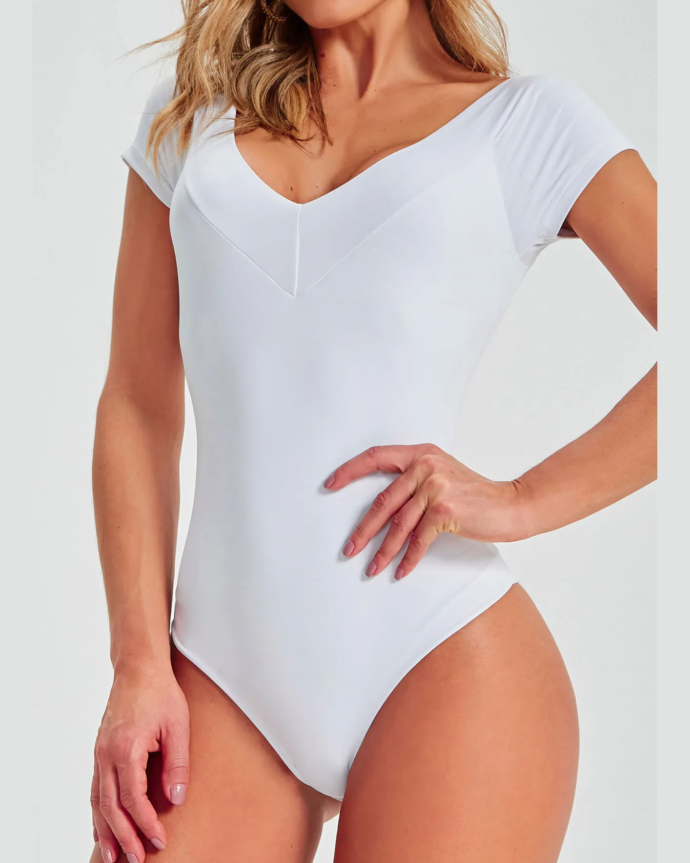 Seamless Short Sleeve Bodysuit for Women Tummy Control Shapewear Thong Sculpting Body Shaper