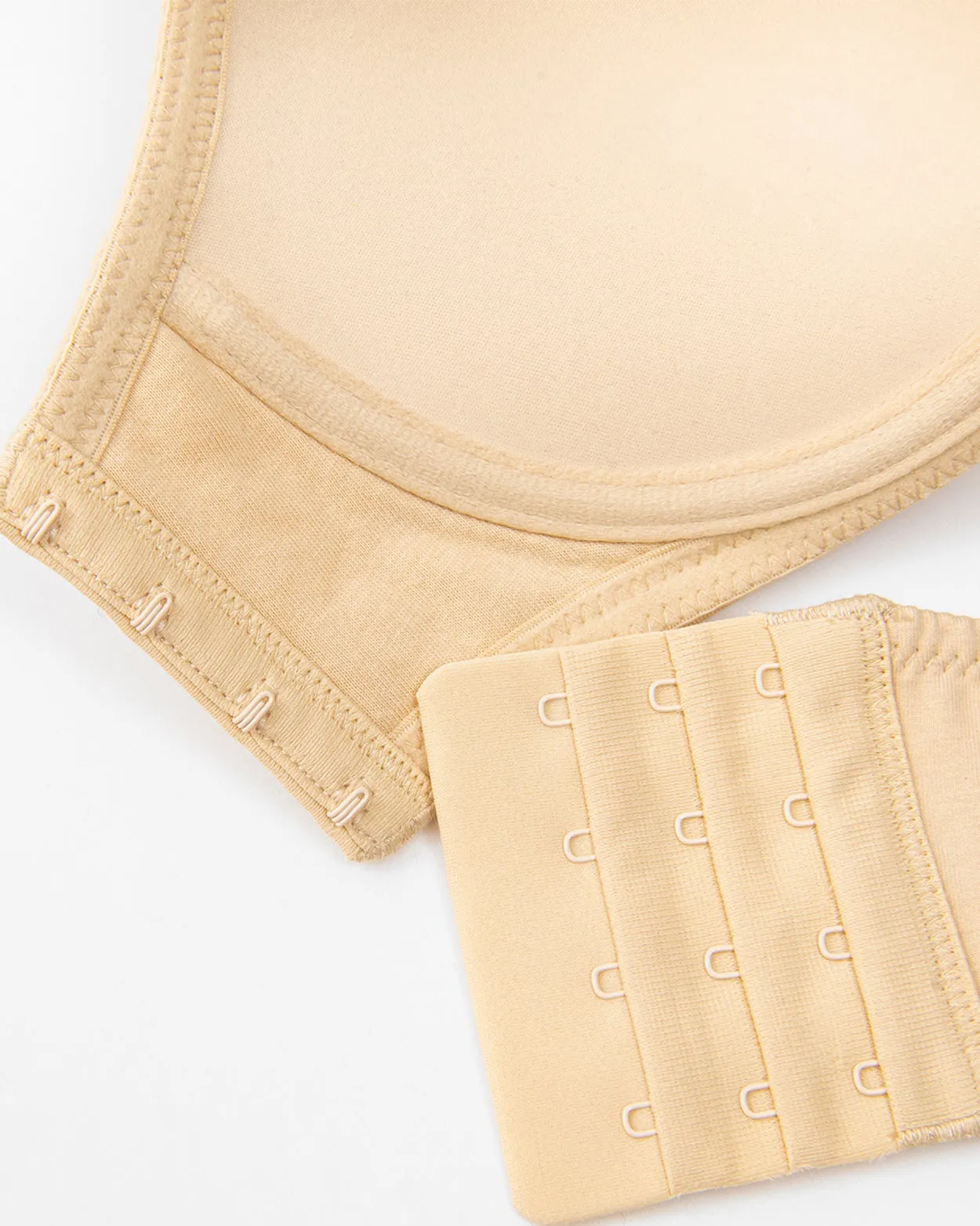 Sujetador de camiseta multiposición ajustable con aros Push Up