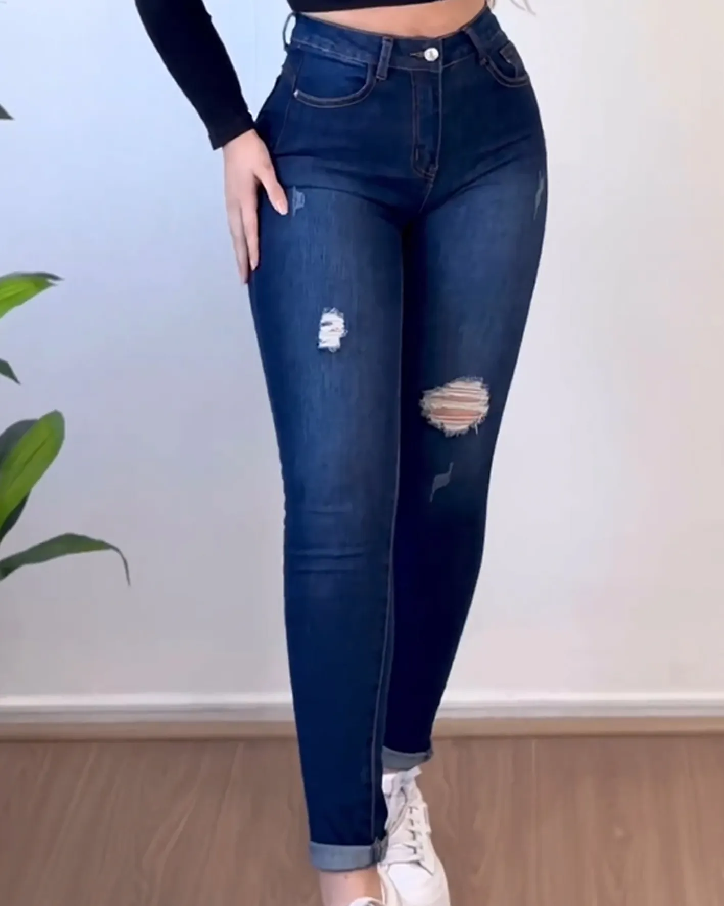 Ripped Jeans With Shaping Belts（Pre-Sale）