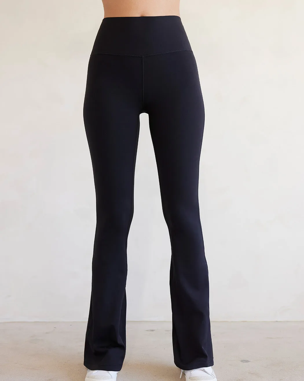 High Rise Flare Pants In Diamond Compression - Black