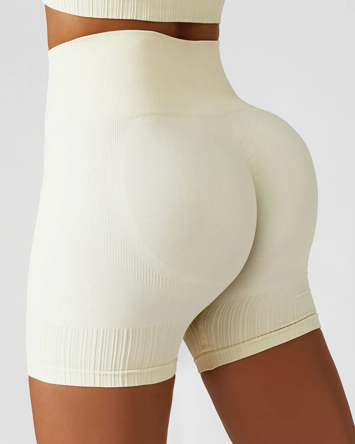 Pantalones cortos de yoga delgados para levantamiento de glúteos