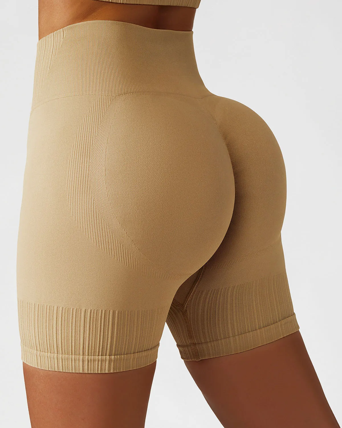 Pantalones cortos de yoga delgados para levantamiento de glúteos