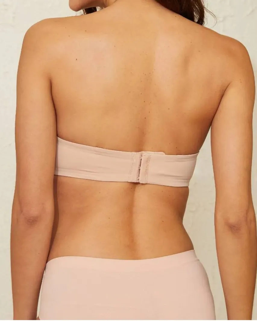 Sujetador bordado con tirantes cruzados y realce con aros