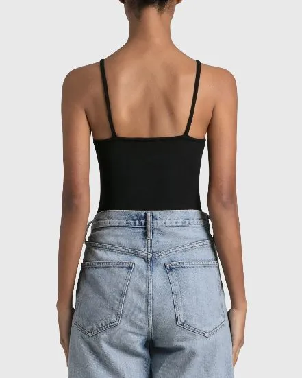 Body con tirantes sin costuras