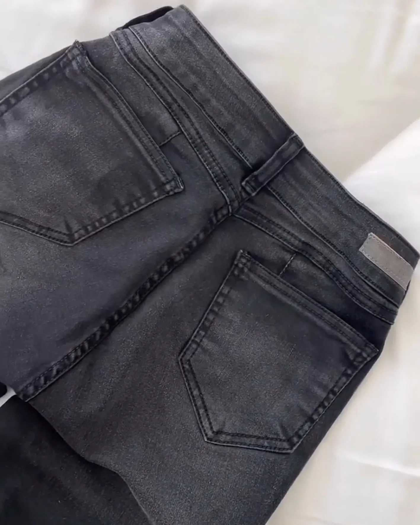 Women's High-Waisted, Hip-Lifting Skinny Jeans (Pre-Sale)