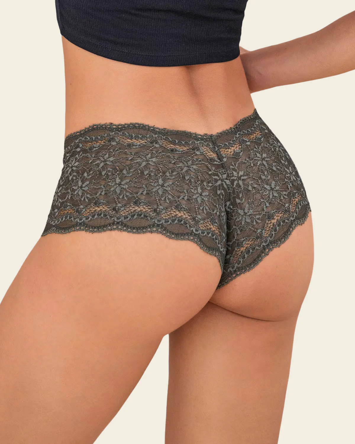 Panty estilo hipster en encaje sexy con refuerzo en algodón