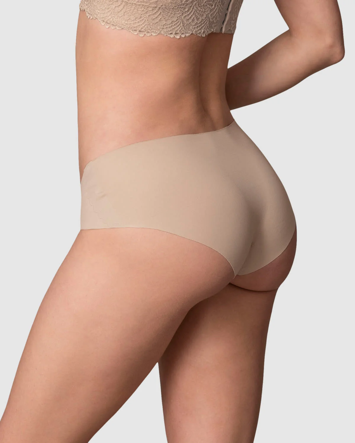 Panty hipster invisible ultra suave y cómodo