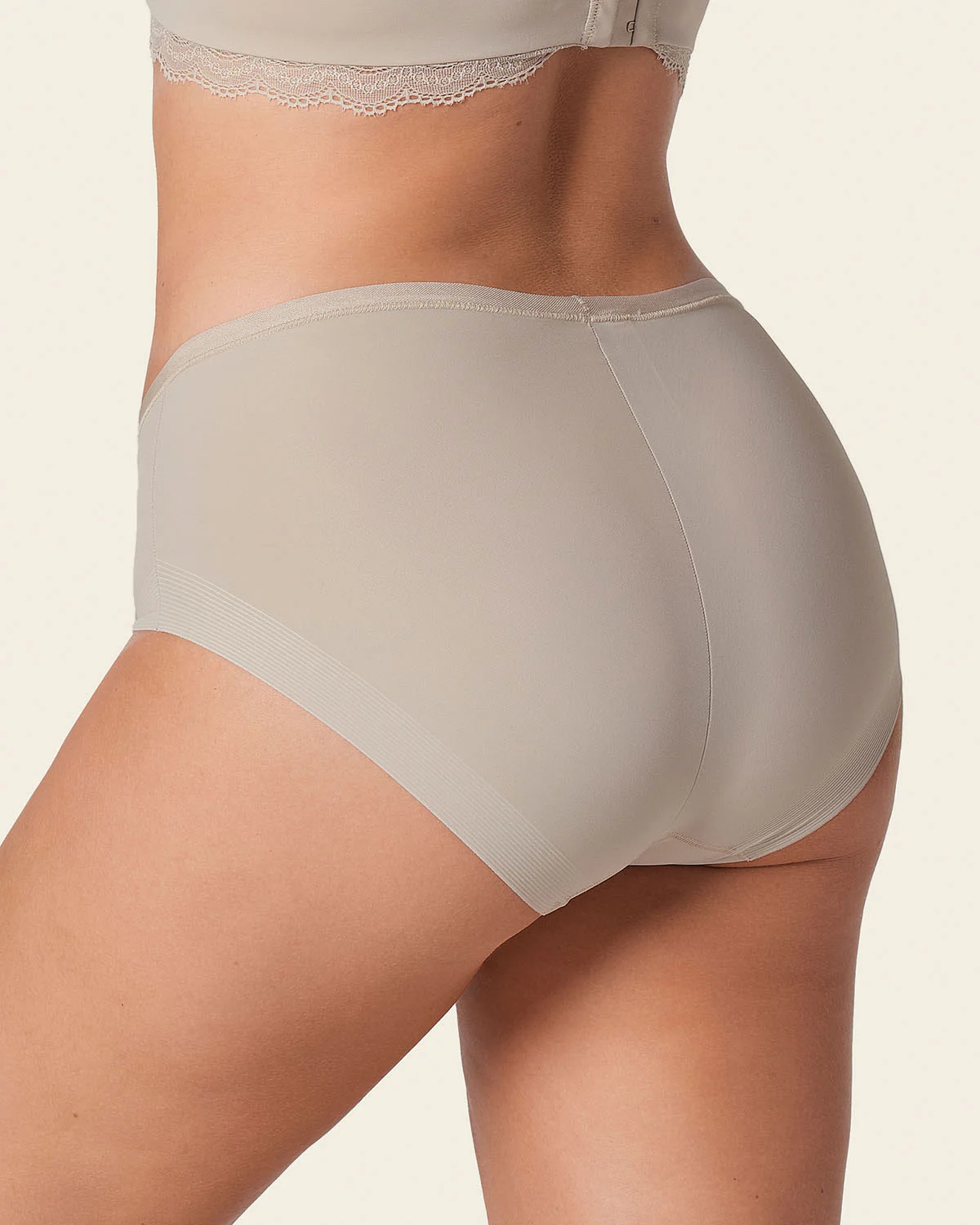 Panty clásico invisible con ajuste perfecto