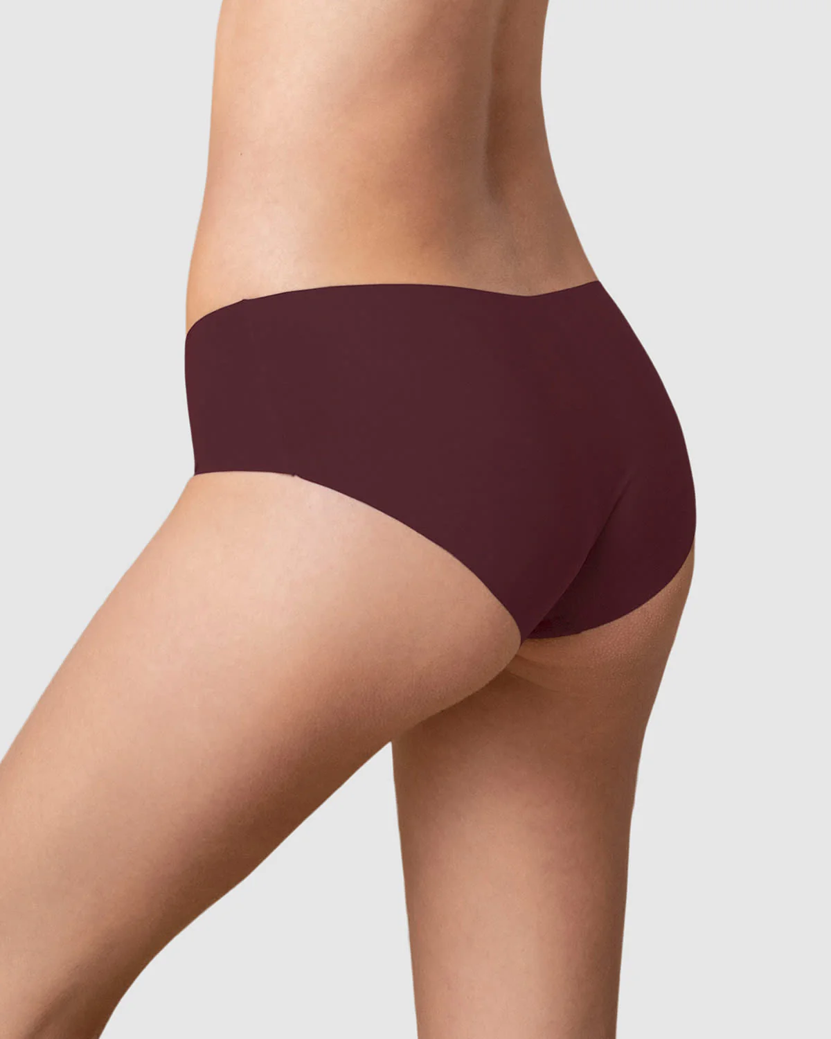 Panty hipster invisible ultraplano sin elásticos y de pocas costuras