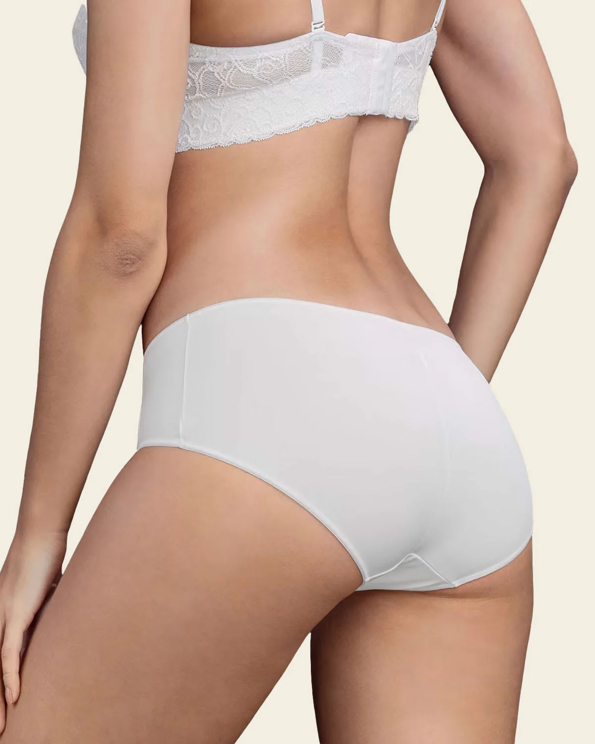 Hípster semidescaderado de buen cubrimiento