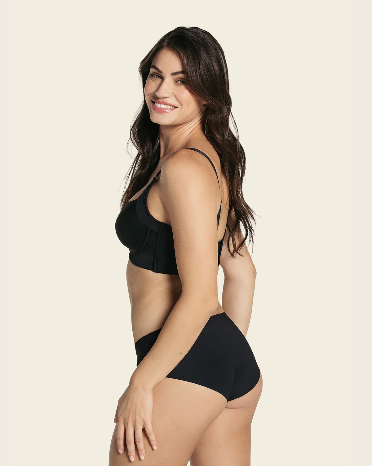 Panty hipster invisible ultraplano sin elásticos y de pocas costuras