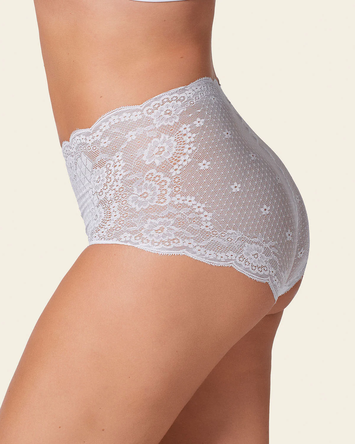 Panty clásico en encaje SmartLace
