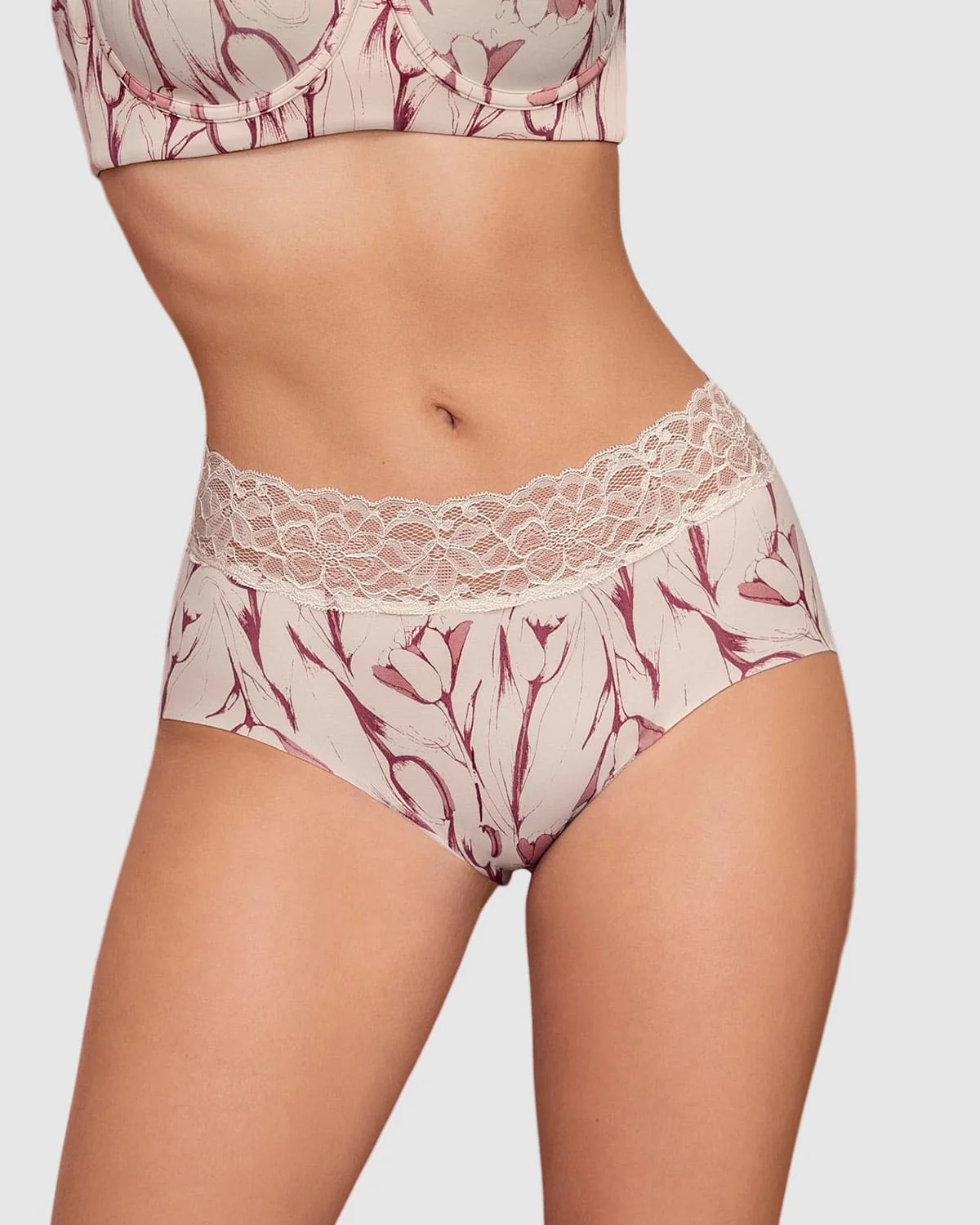 Panty hipster en tela ultraliviana con franja de encaje