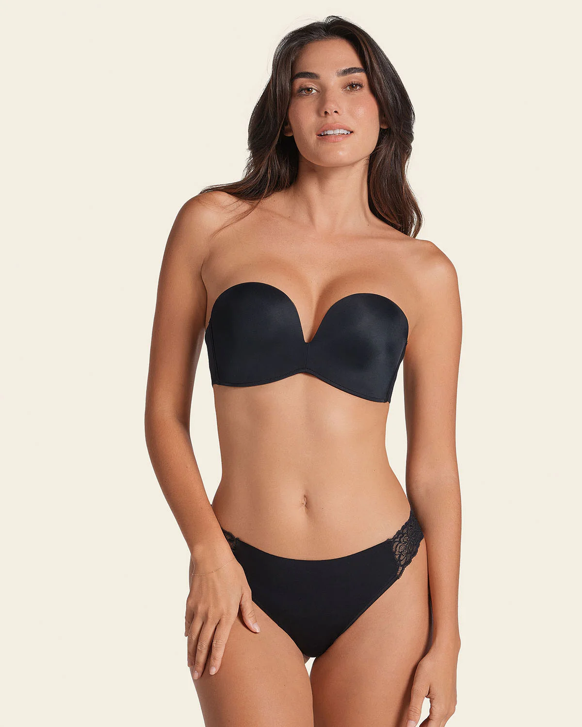 Brasilera invisible con toques de encaje en laterales