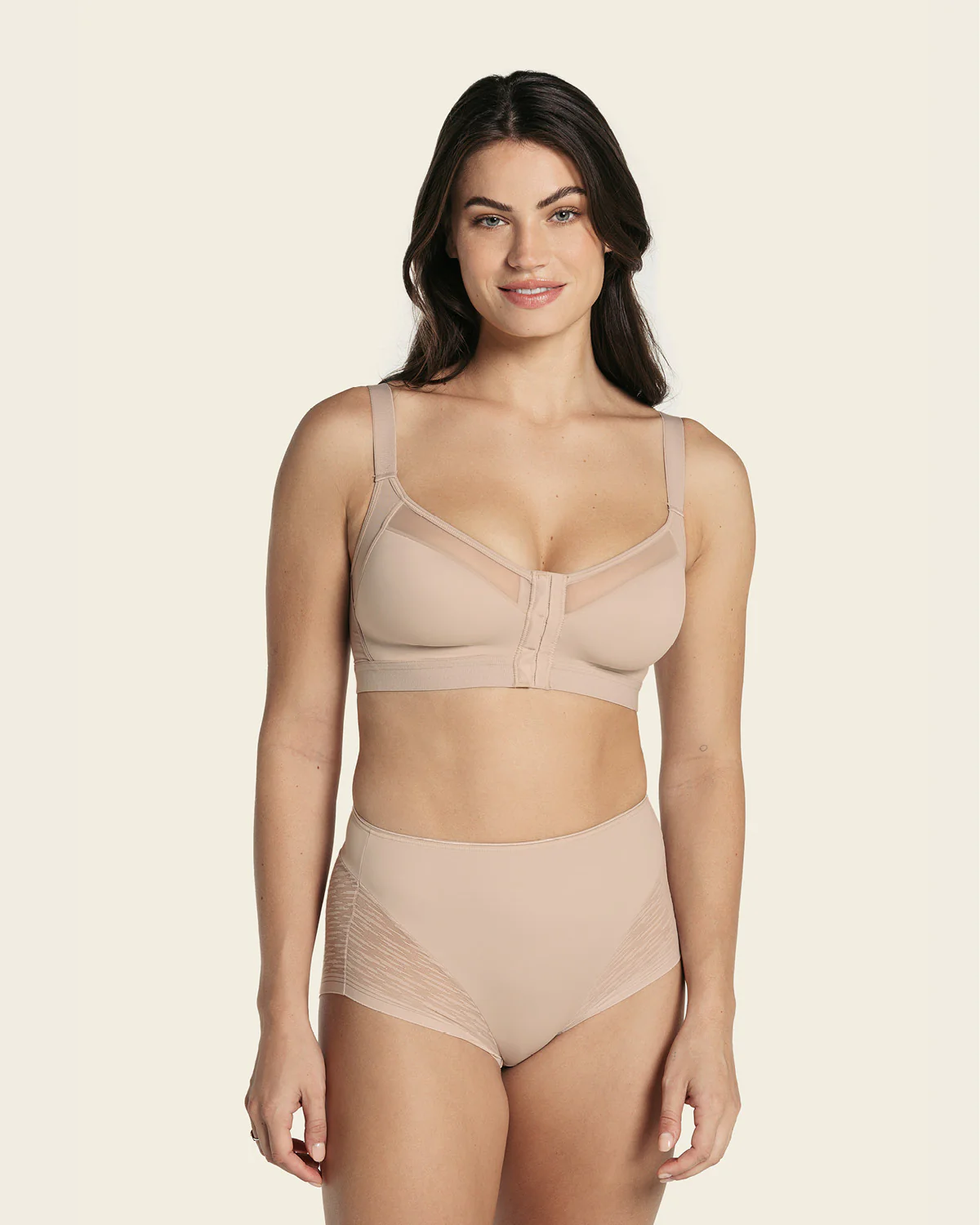 Panty faja clásico invisible con transparencias en glúteos y laterales