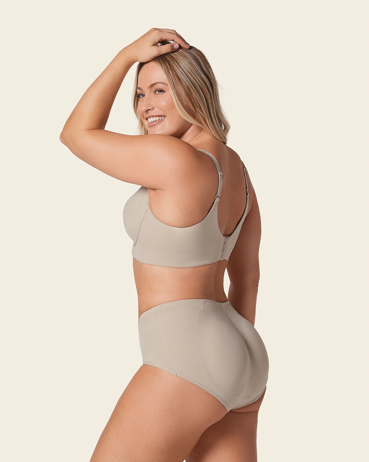 Panty clásico de realce con almohadillas removibles