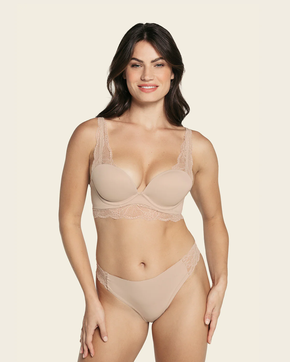 Brasilera invisible con toques de encaje en laterales