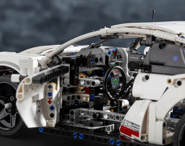 LEGO® Technic Porsche 911 RSR 42096