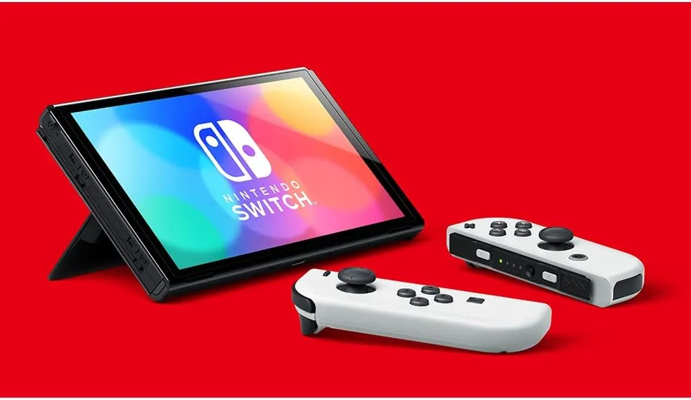 Nintendo Switch OLED w/ White Joy-Con - Standard Edition (Internacional)
