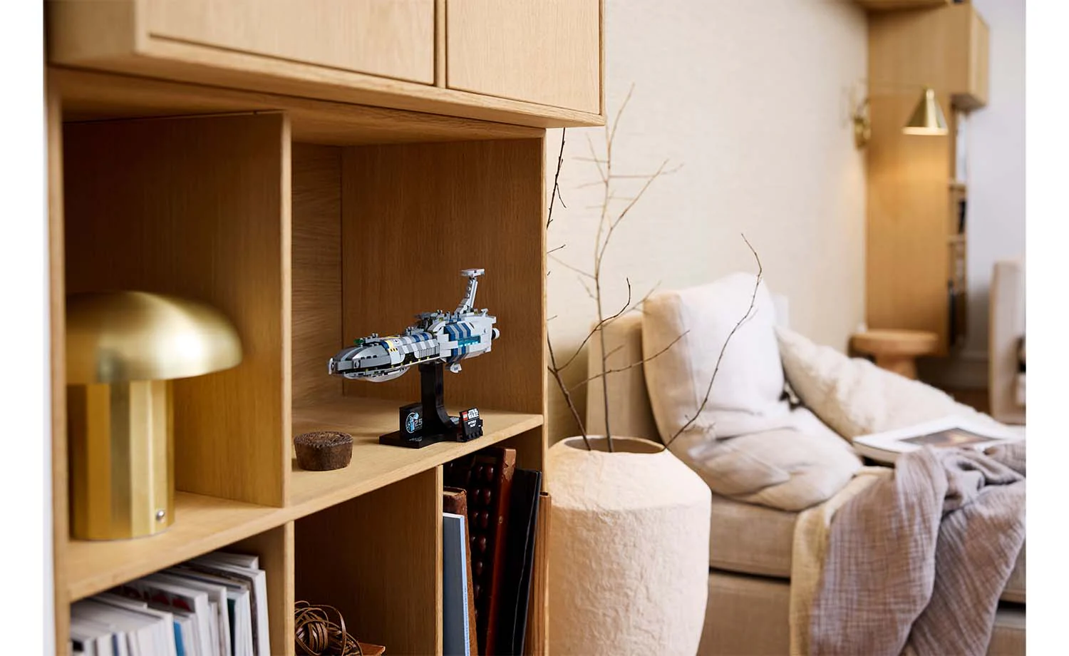 75377 | LEGO® Star Wars™ Invisible Hand™