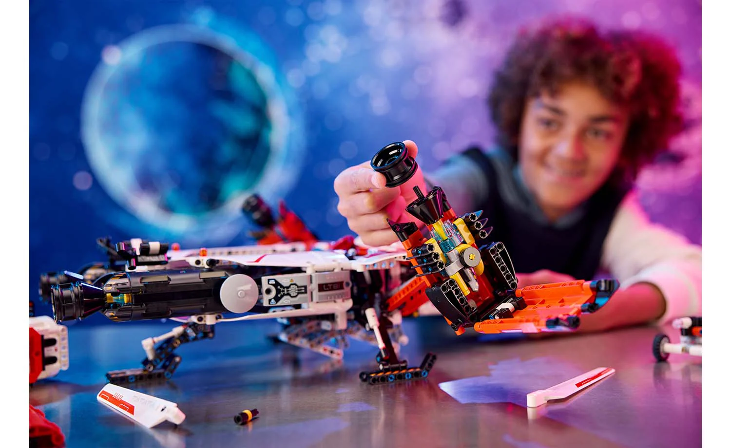 42181 | LEGO® Technic VTOL Heavy Cargo Spaceship LT81