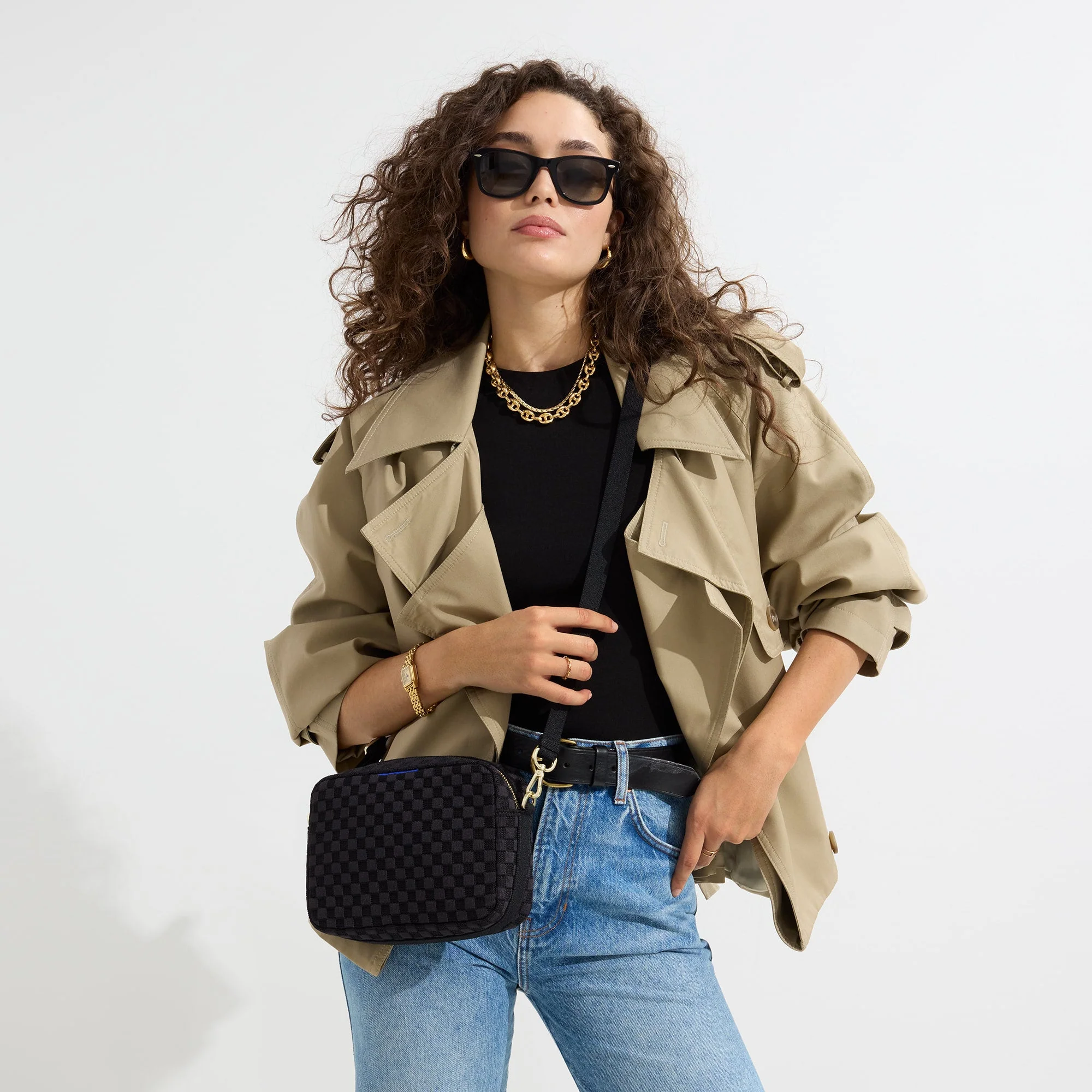 The Crossbody Camera Bag - Black Sand