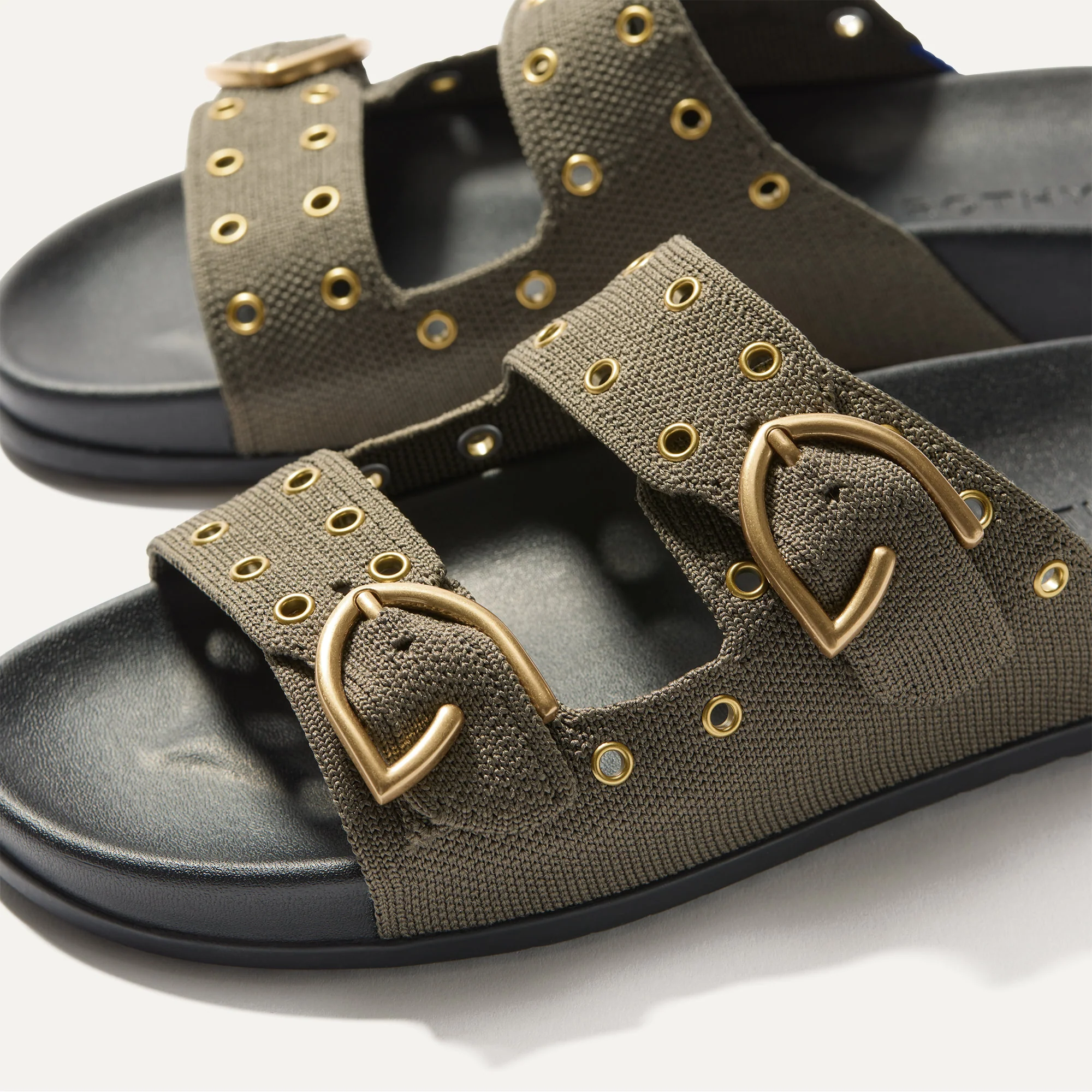 The Buckle Slide - Eyelet Safari