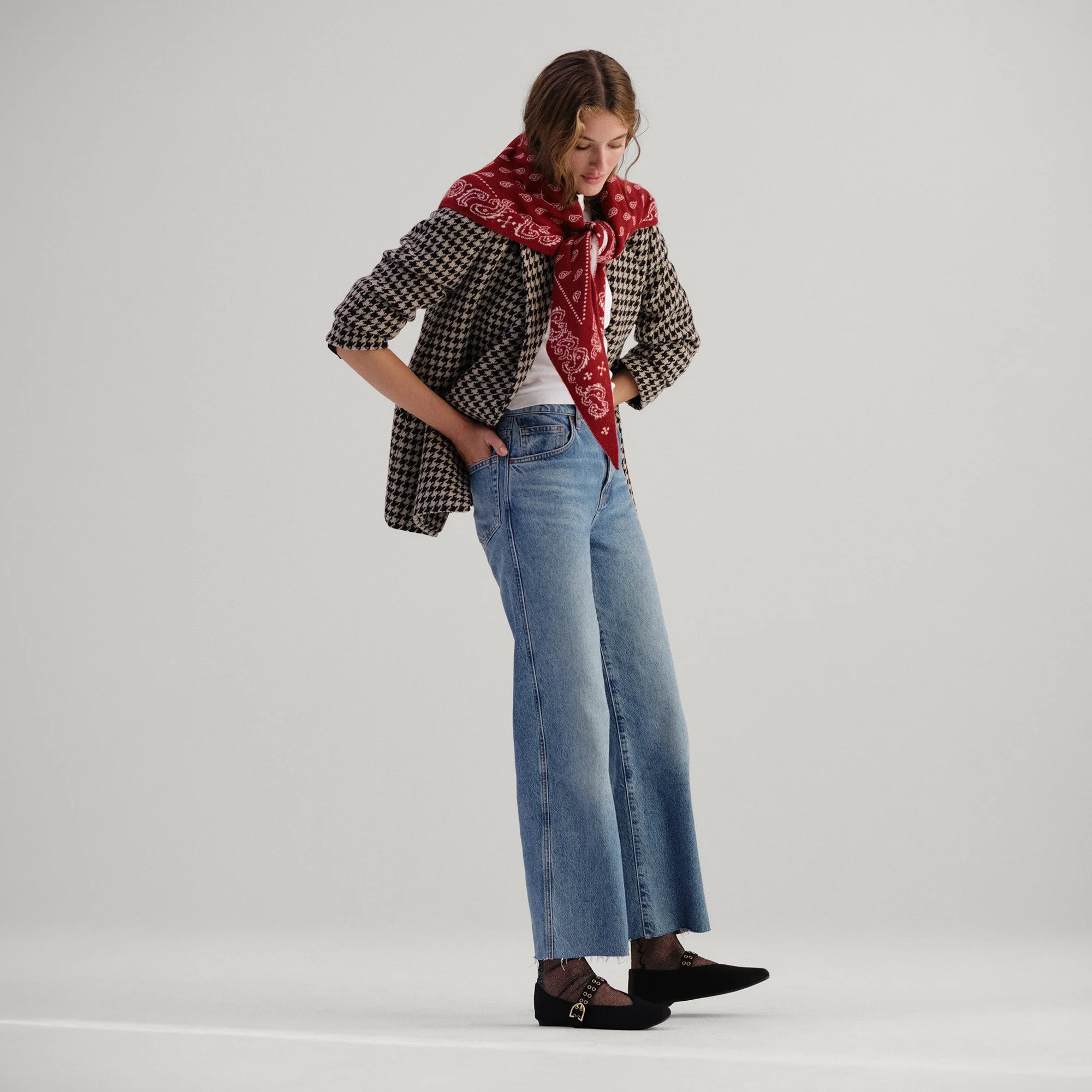 The Max Buckle Mary Jane - Black