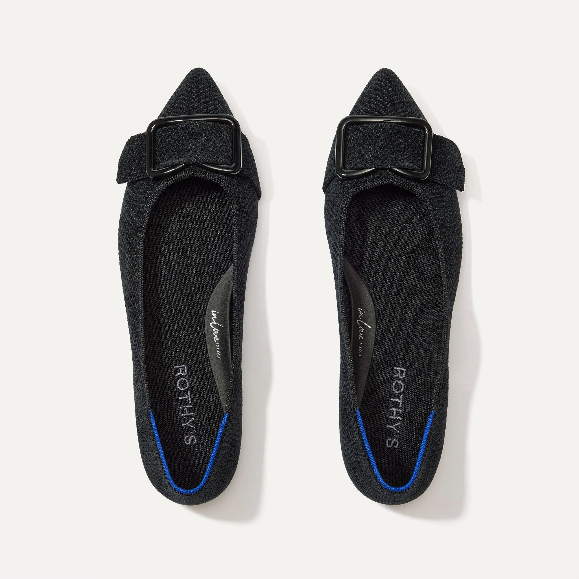 The ReVelvet™ Emblem Point II - ReVelvet™ Black