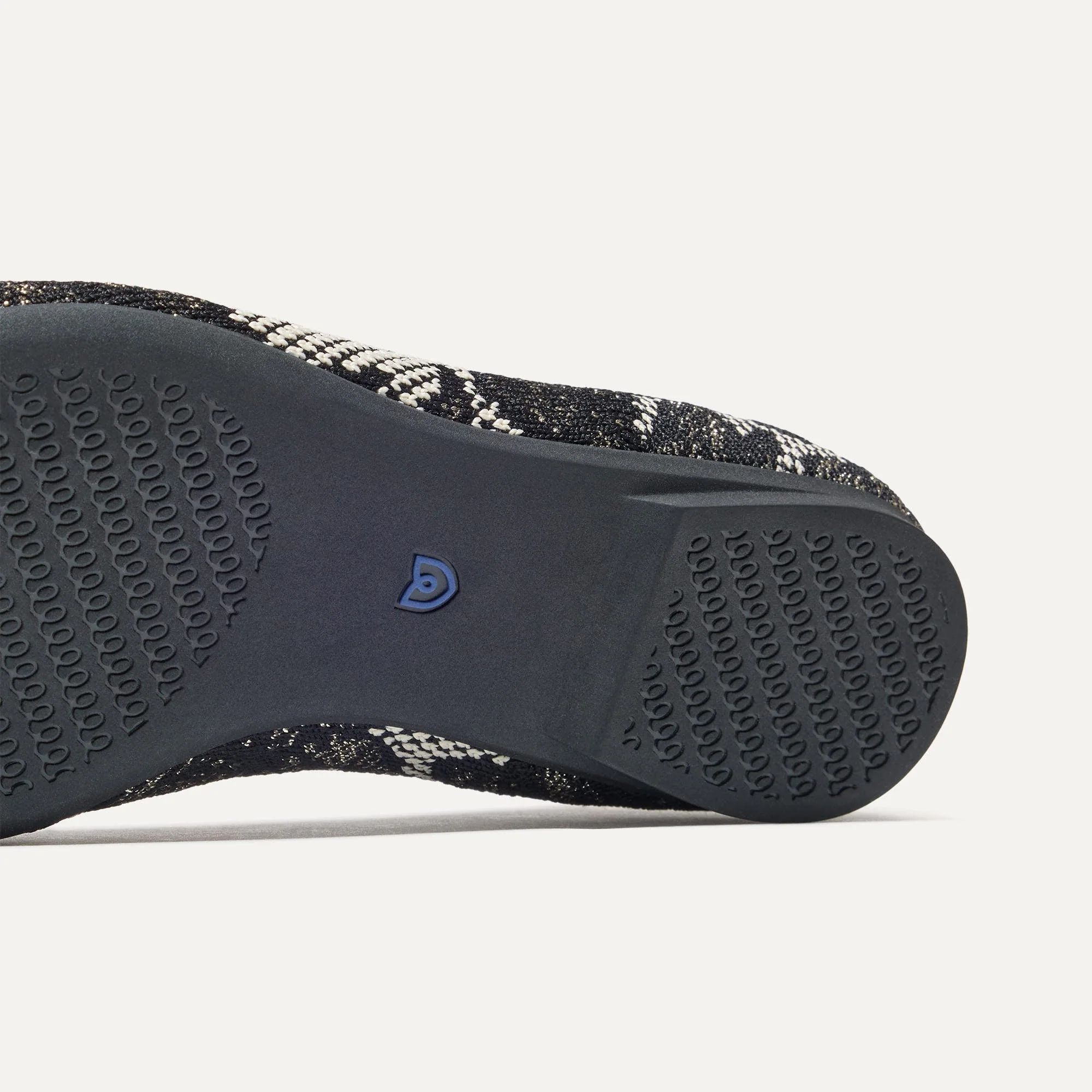 The Point II - Black Chantilly