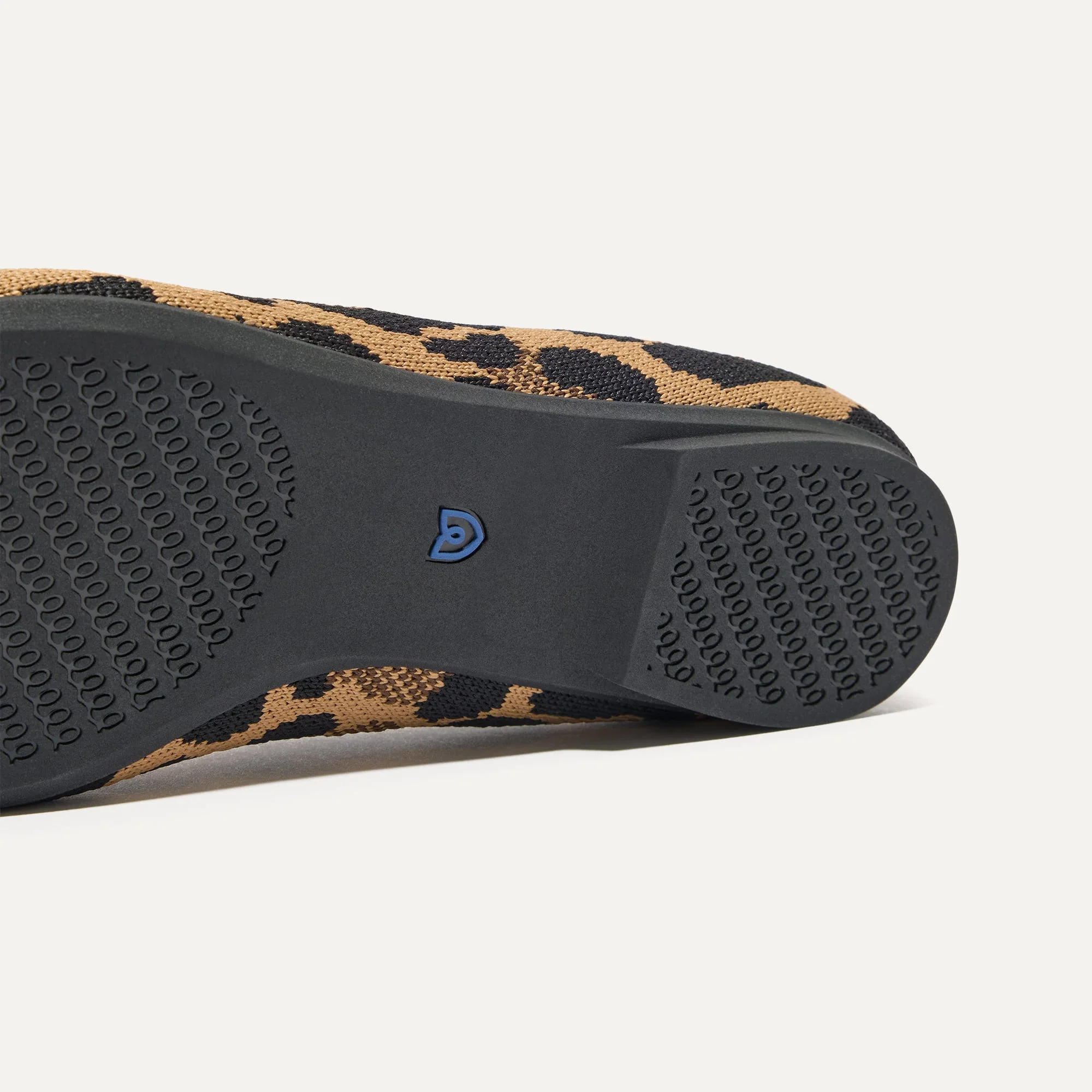 The Max Square - Amber Cat