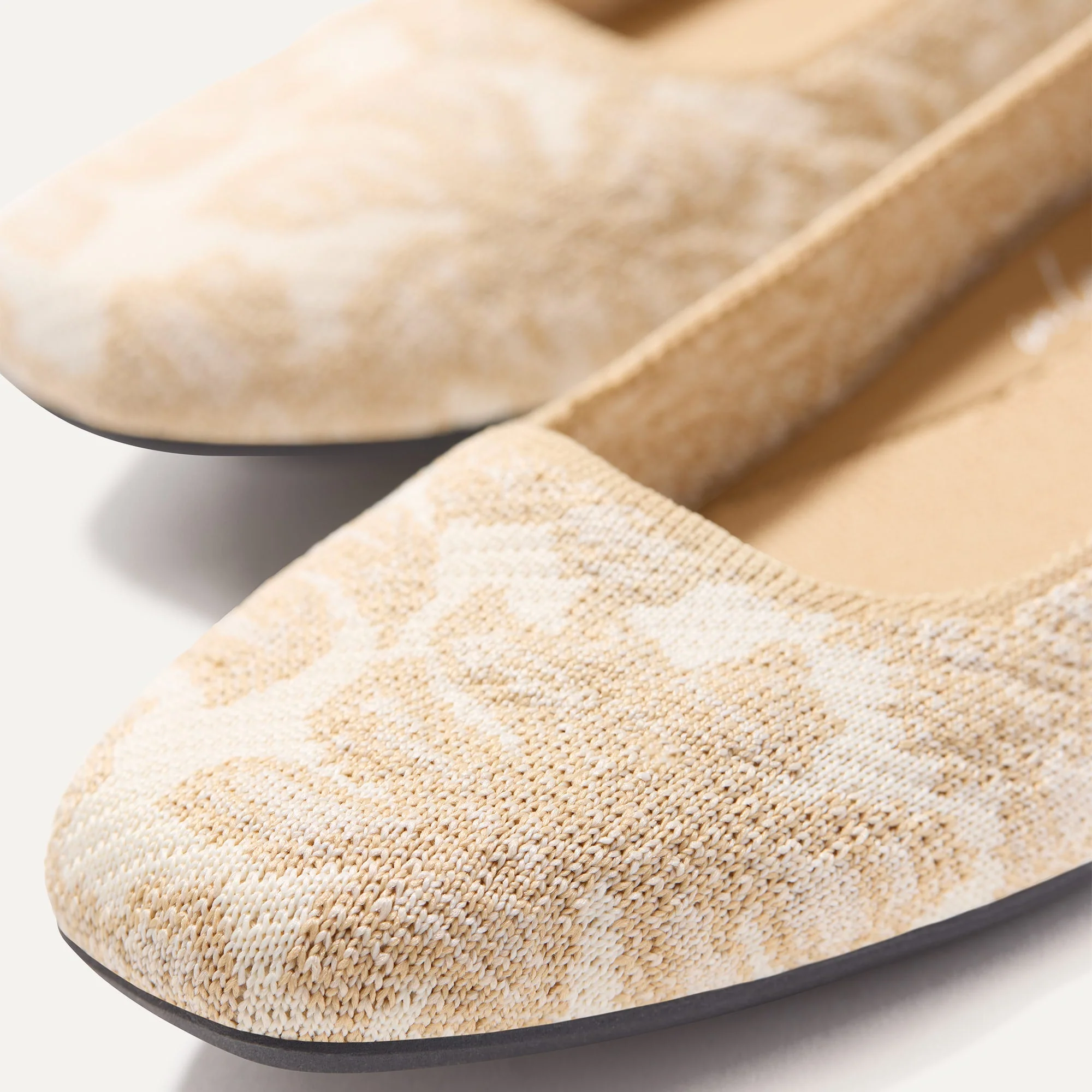 The Max Square - White Chantilly