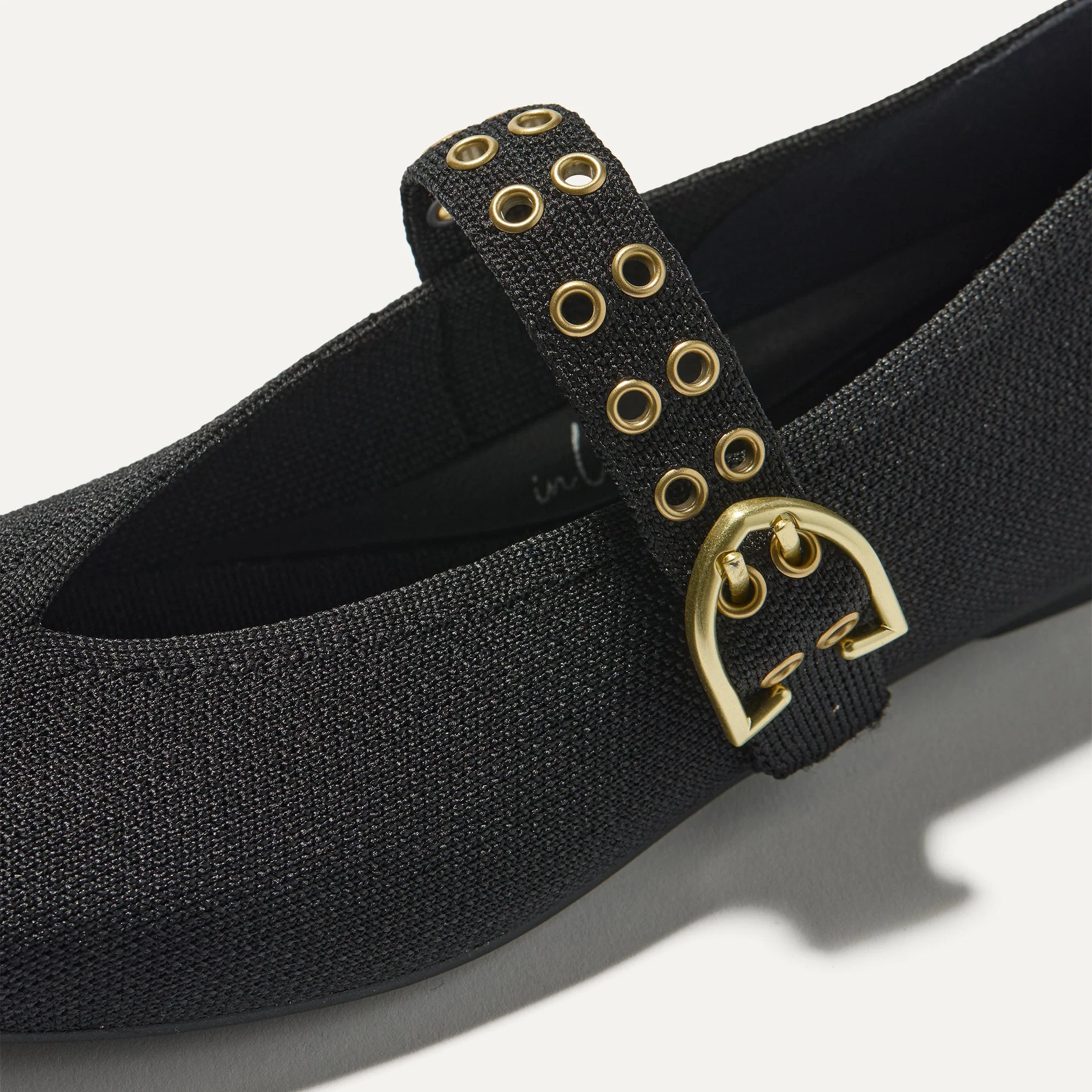 The Max Buckle Mary Jane - Black