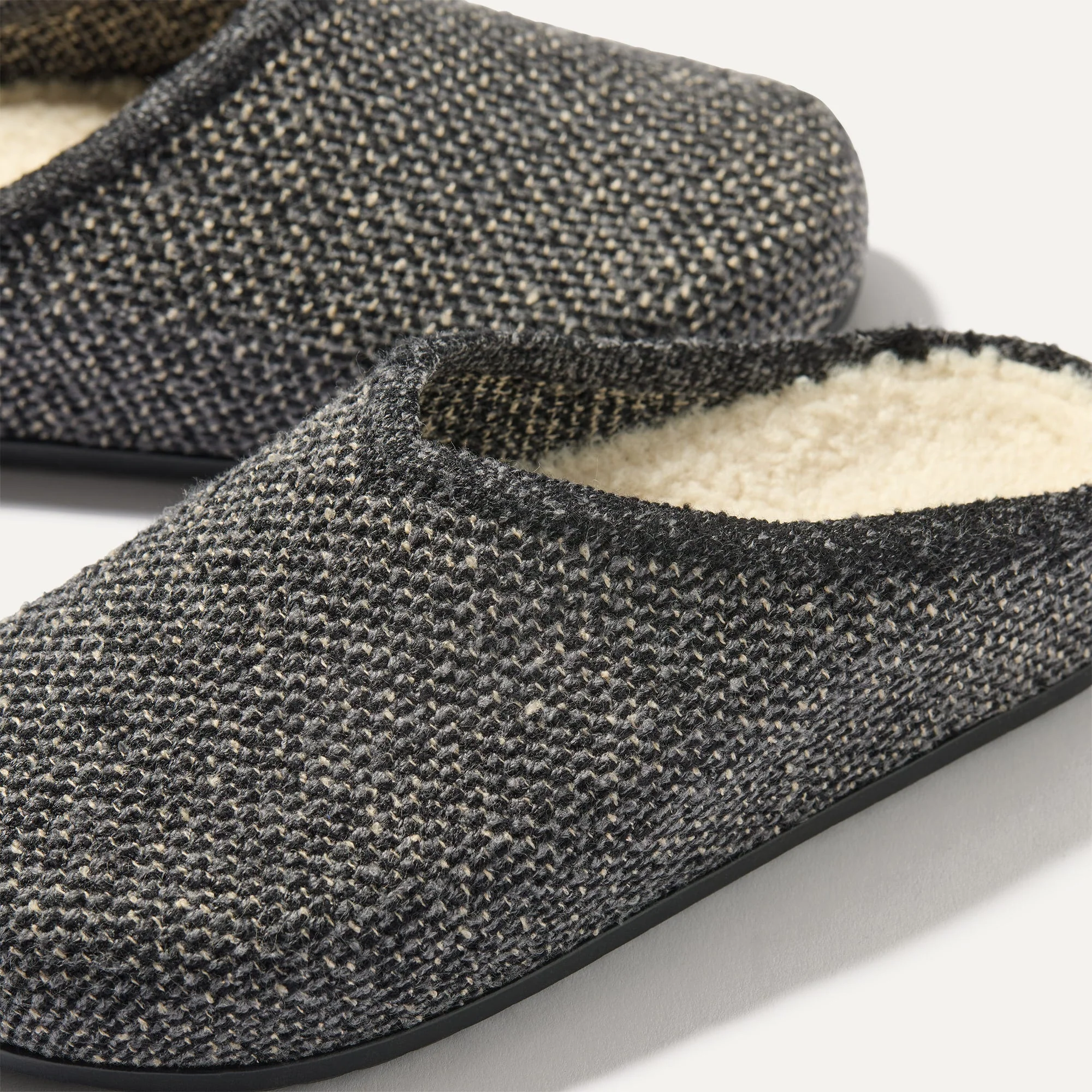The Cozy Clog - Black Sesame Bouclé