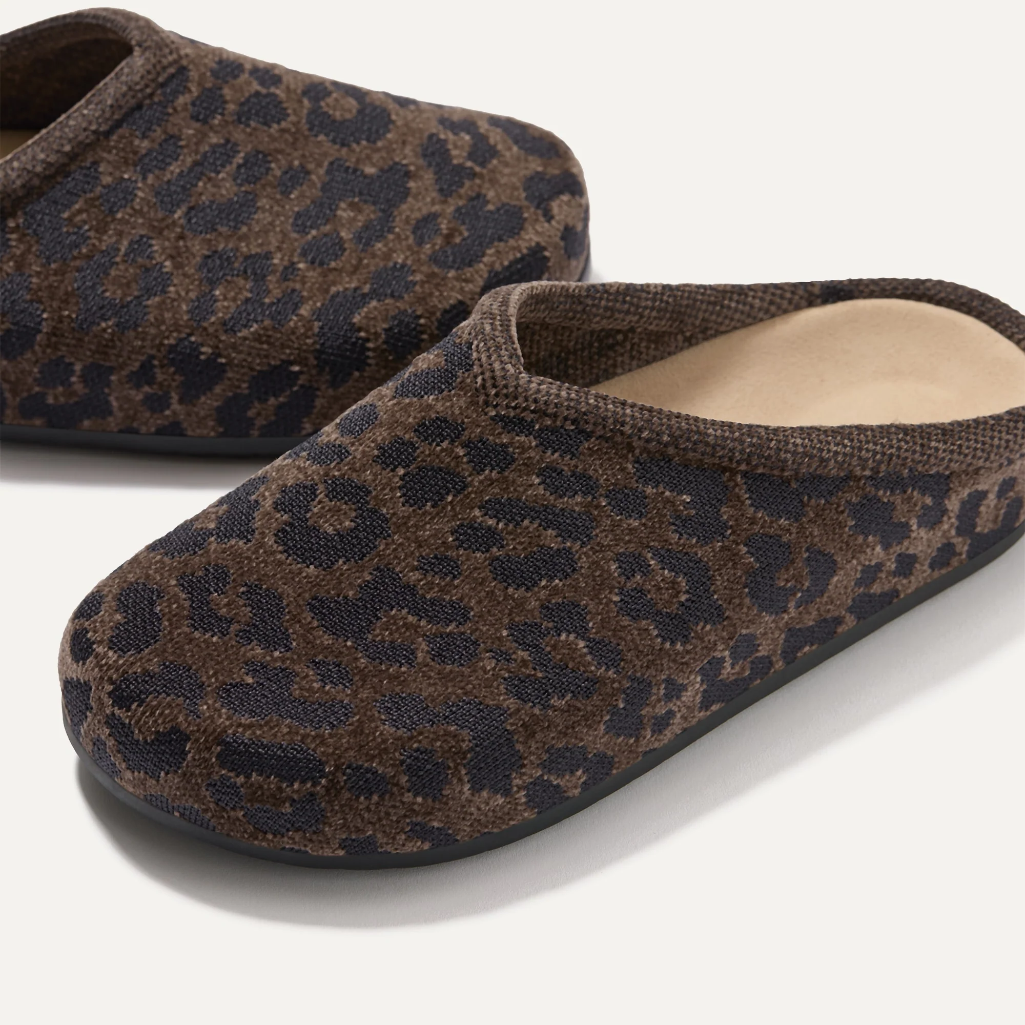 The ReVelvet™ Casual Clog - ReVelvet™ Cheetah
