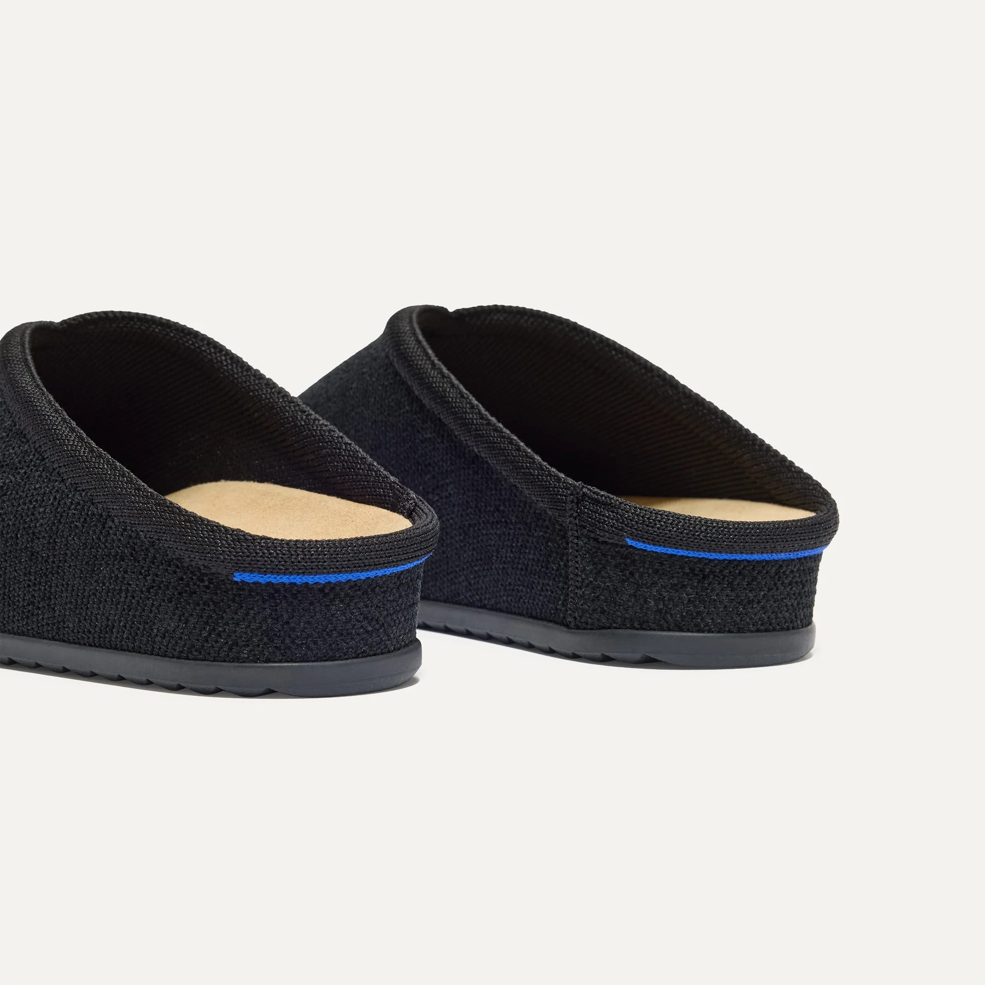 The ReVelvet™ Casual Clog - ReVelvet™ Black